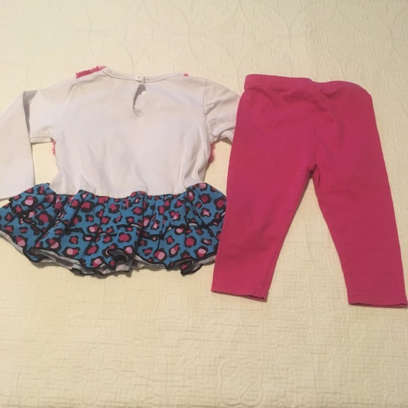 12m (4/$20) 2-Pc Hello Kitty Outfit - Picture 13 of 14